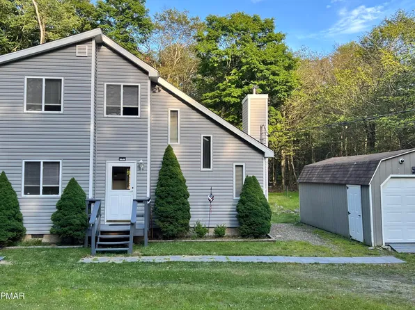 1065 Breezewood Dr, Newfoundland, PA 18445