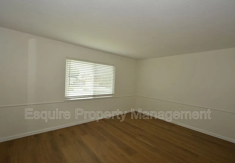 283 Calle Higuera — Photo 11