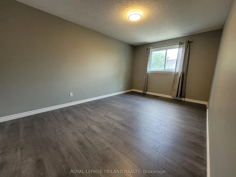 585 Gainsborough Rd #66 — Photo 5