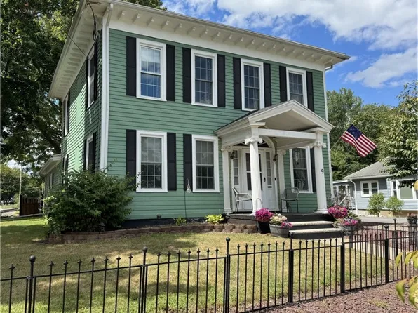 9 Stark St, Waterloo, NY 13165