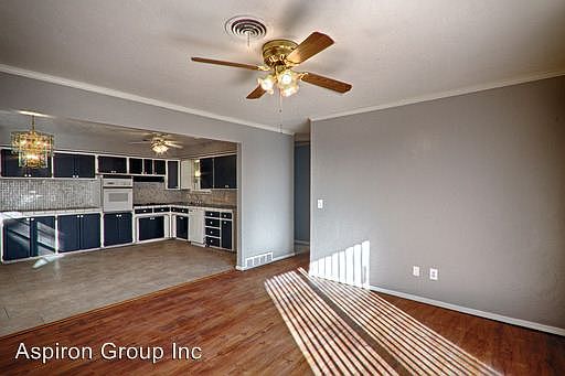 4th image of 3044 Beechwood Dr