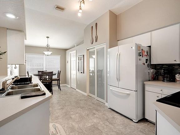 5th image of 1429 Watermill Cir