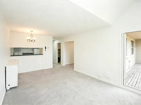 8120 Colonial Dr #413, Richmond, BC V7C 4V2