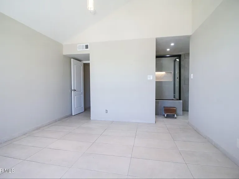 1465 Fito Hernandez St #1 — Photo 12