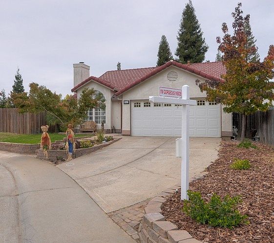 1st image of 8369 Bluebell Ct