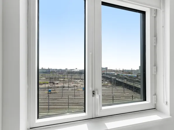 29-22 Northern Boulevard image 6 of 19