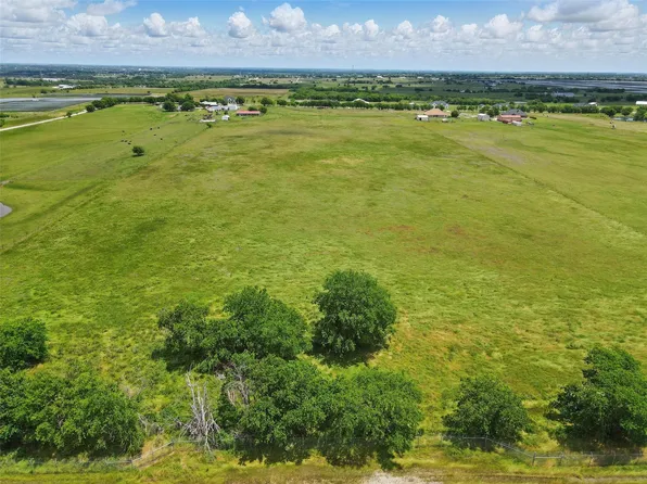 8635 Freeman Rd, Sanger, TX 76266