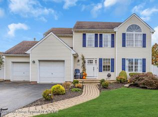 25 Capitol Reef Rd, Howell, NJ 07731