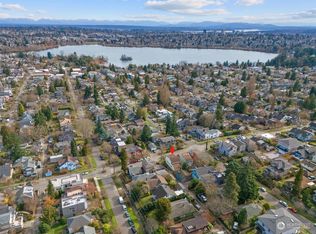 7209 Dayton Ave N, Seattle, WA 98103