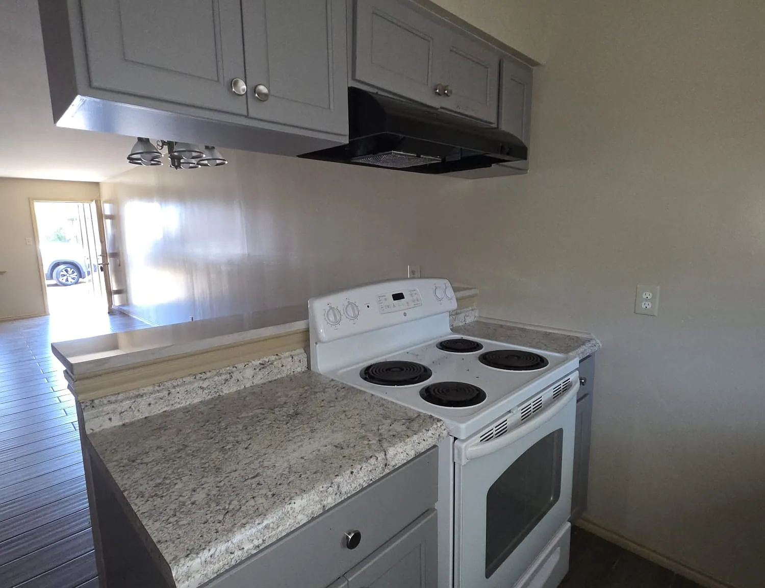 2 bed, 800 sqft, $875 — Photo 4