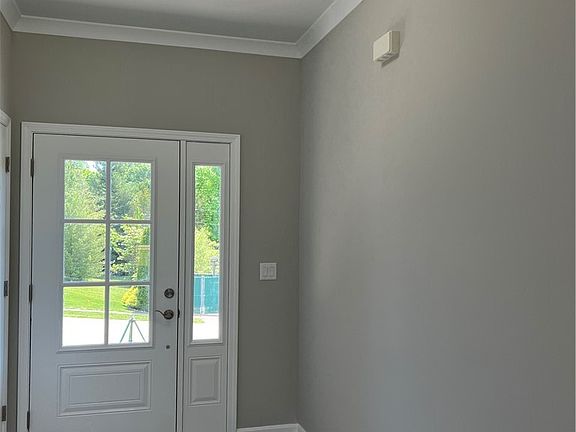 4th image of 4001 Crestwood Drive