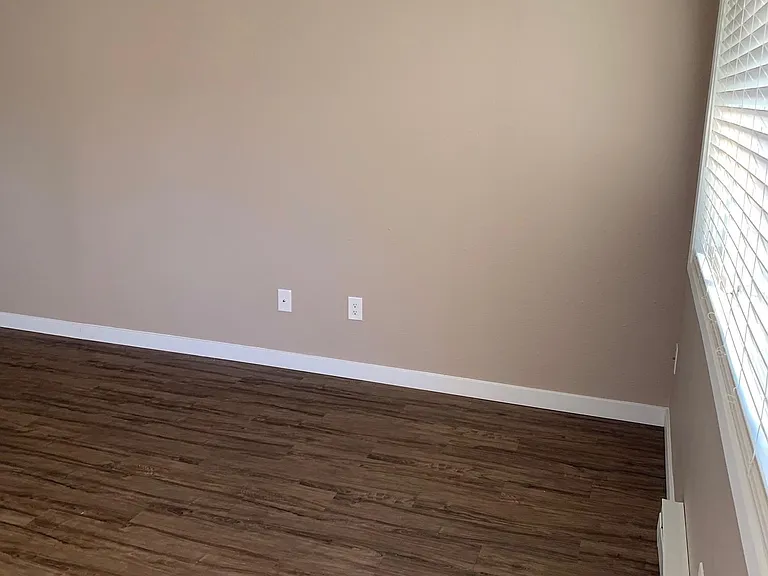 Tall Tree Manor — Photo 48