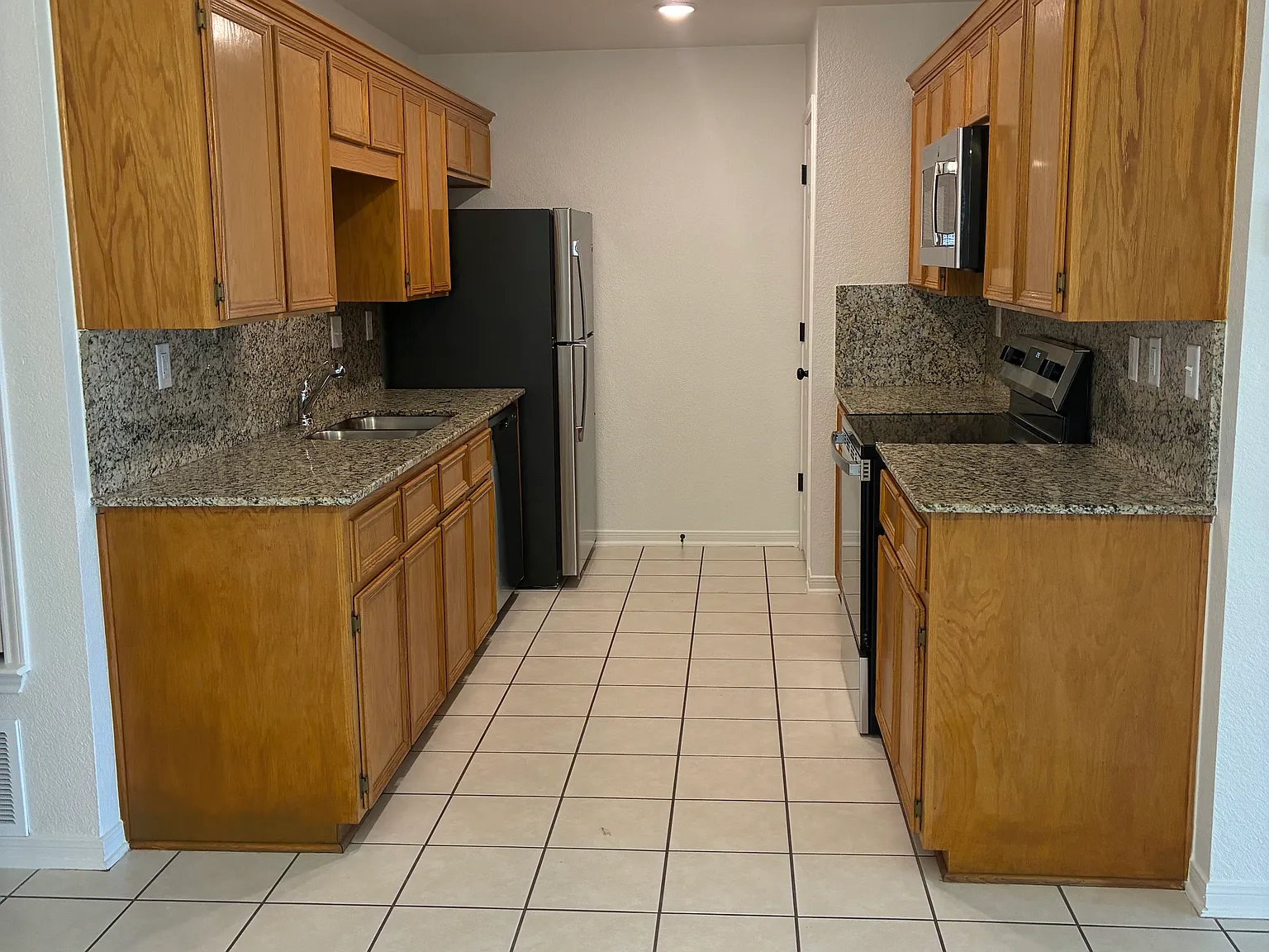 2 bed, 1218 sqft, $1,220 — Photo 3