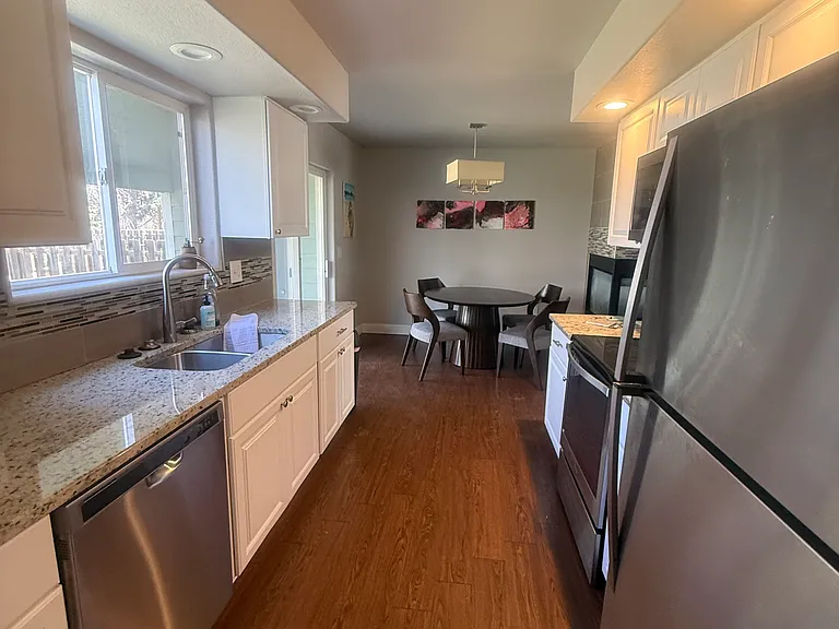 2032 Glenmoor Dr — Photo 8
