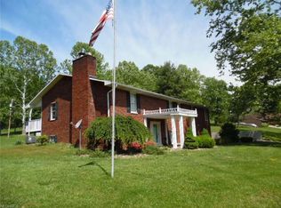 3573 Braun Rd, Belpre, OH 45714