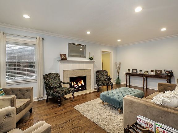 4th image of 3098 Greenwood Ave