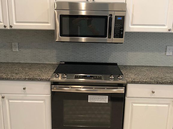 New stove and microwave with vent