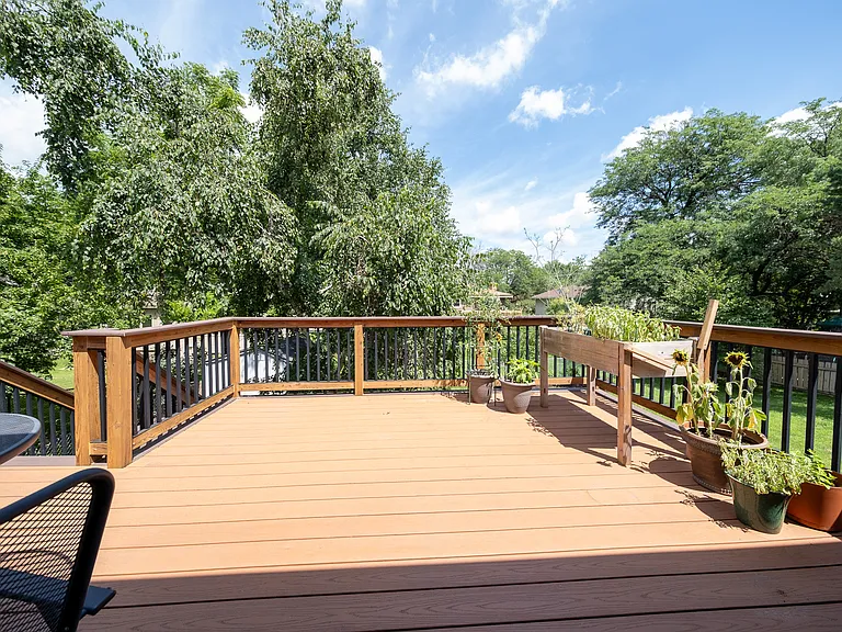 1581 Woodside Ct NE — Photo 38