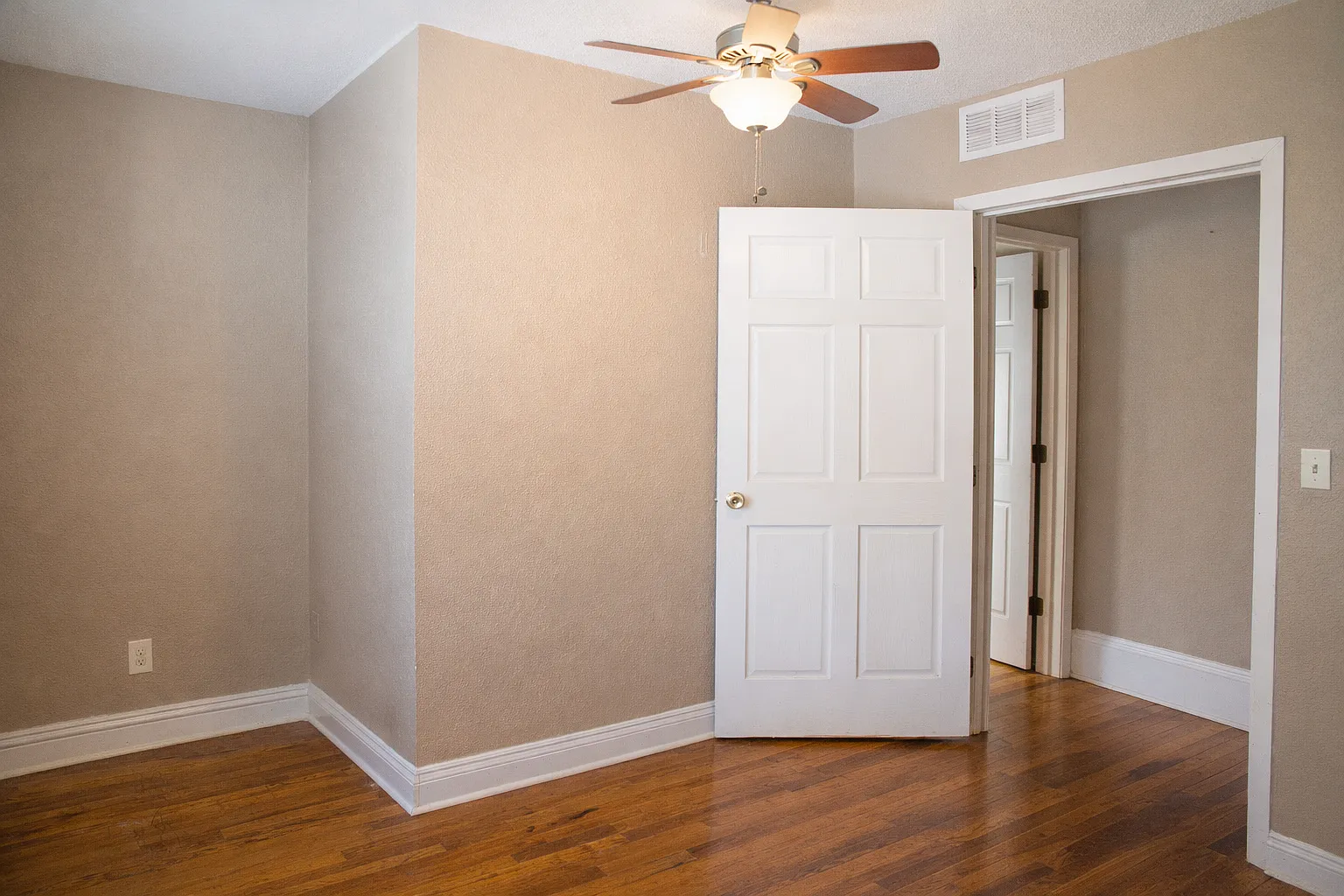 5 bed, $2,750 — Photo 3
