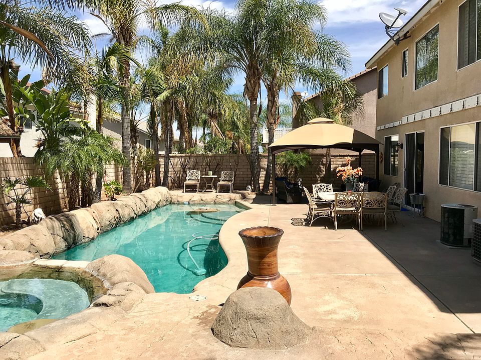 2nd image of 2564 Dakin Dr