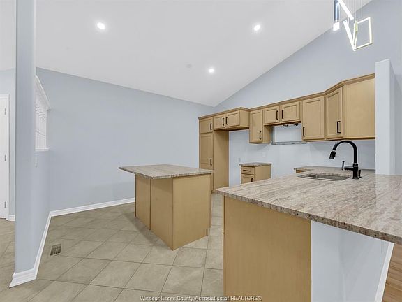 5th image of 17 Ashley Cres