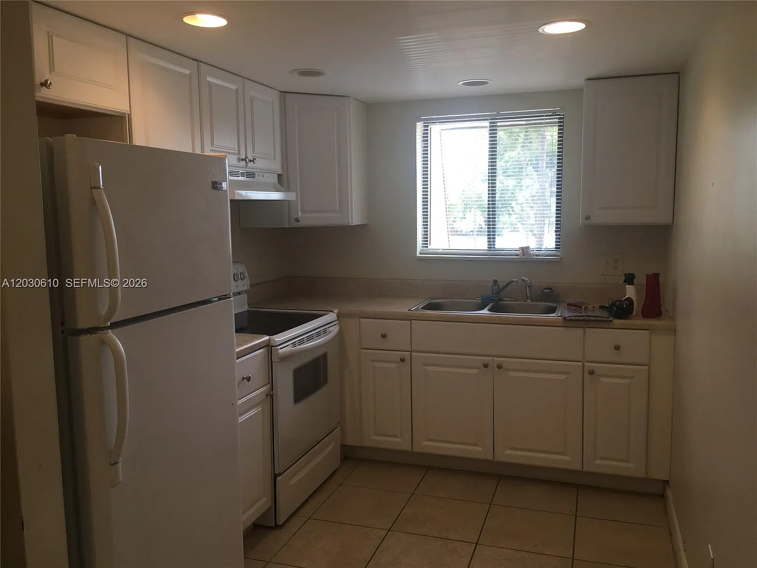 Townhouse Village Condo — Photo 4