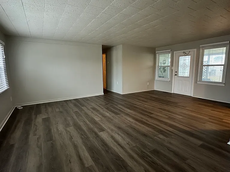 5004 Oakland Hills Ave — Photo 17