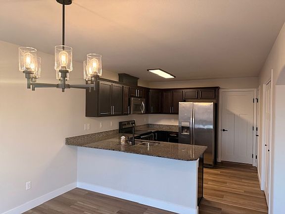 2nd image of 3936 Lakehurst Cir #A