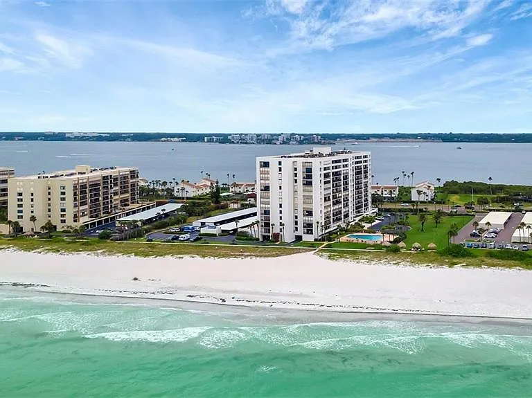 1460 Gulf Blvd #308 — Photo 2