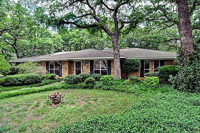 1st image of 3811 Shorewood Dr