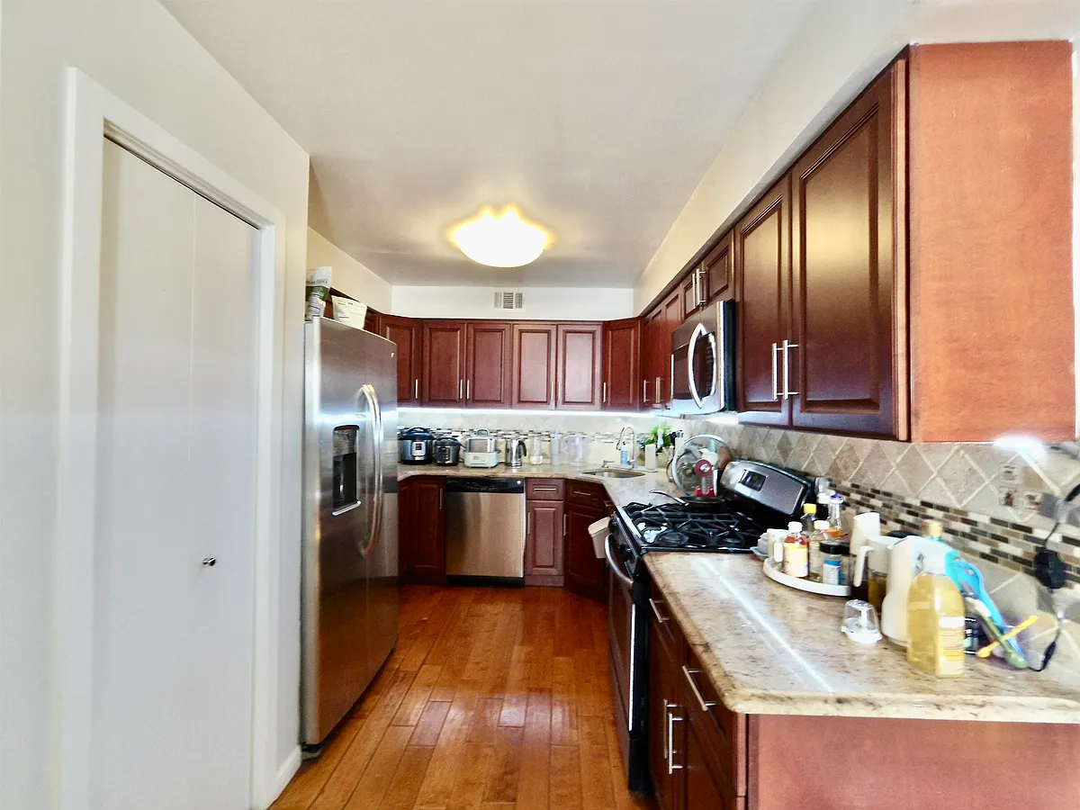 Building Photo - 475 Teal Plz