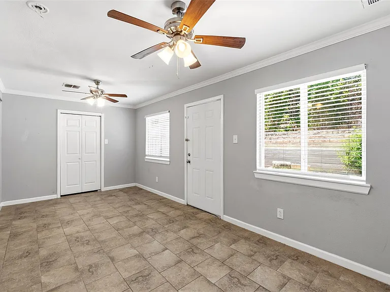 7000 Shannon Dr — Photo 22