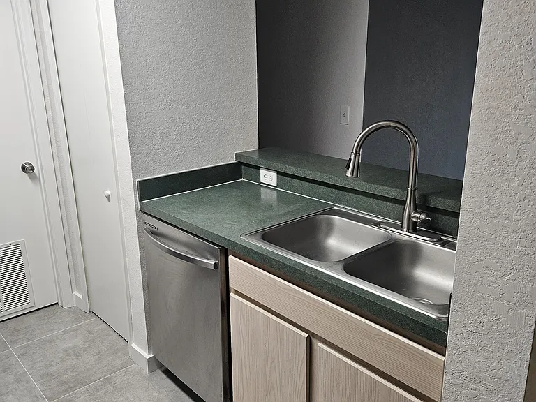 3705 SW 27th St #223 — Photo 2