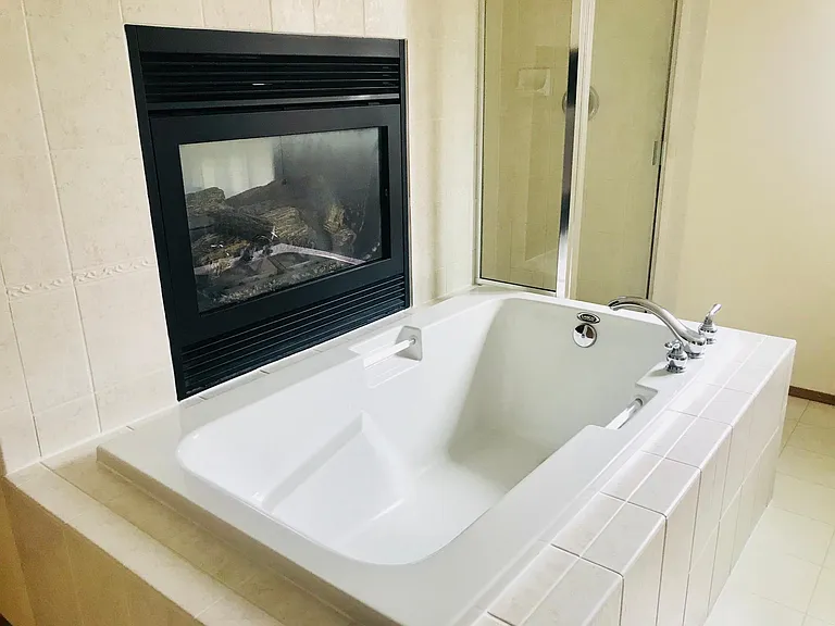 Soaking tub in the primary bath