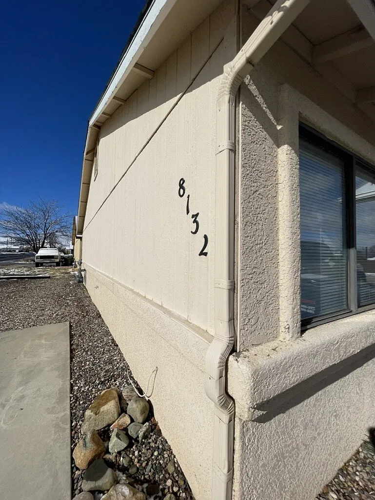 2 bed, 2.0 bath, 890 sqft, $1,400 — Photo 2
