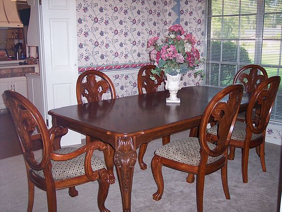 4th image of 239 W Pineshadows Dr