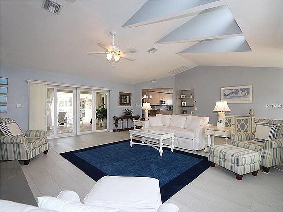 3rd image of 3617 San Sebastian Ct