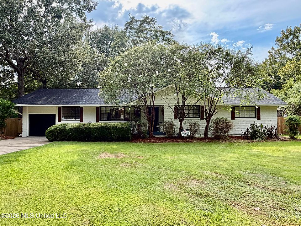1st image of 104 Sunset Dr