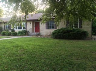 1304 Crestwood Dr, Lamar, MO 64759