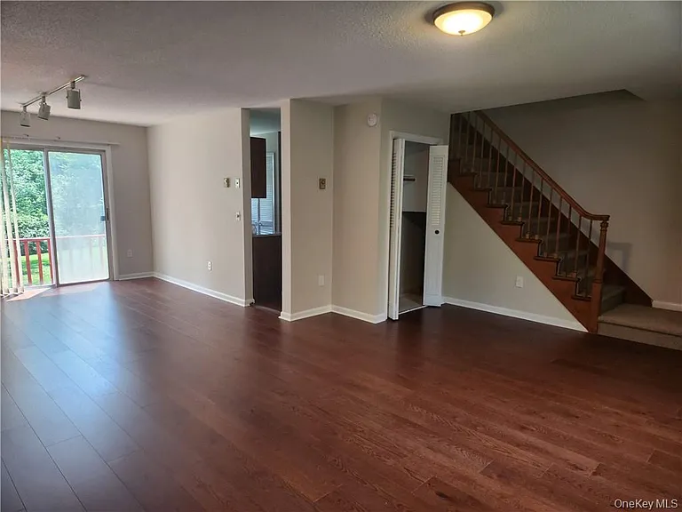 2 Elmhurst Ave — Photo 2