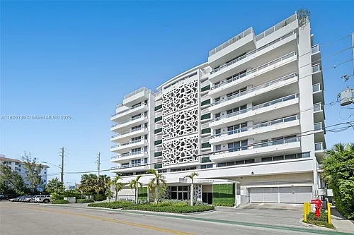 9261 E Bay Harbor Dr Photo 1