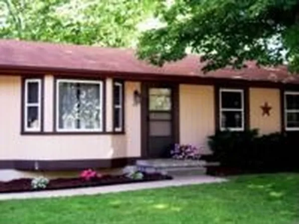 217 Ferguson St, Lansing, MI 48912