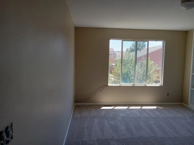 Upstairs Loft/Office