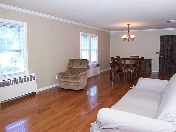 5th image of 386 Collington Dr