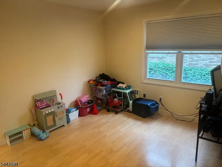 30 Meriline Ave — Photo 5