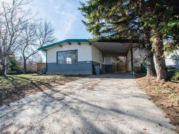 9919 N 88th Ave, Grande Prairie, AB T8V 0C3