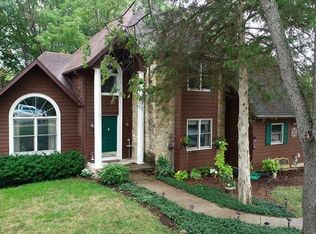 2314 Cherry Ridge Ct, Columbia, MO 65203