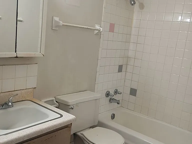 Sation Hills Apartments in Kenosha, WI — Photo 13