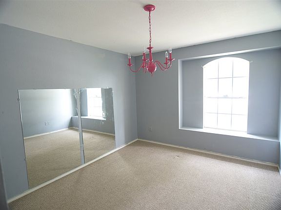 5th image of 5218 Southlake Dr