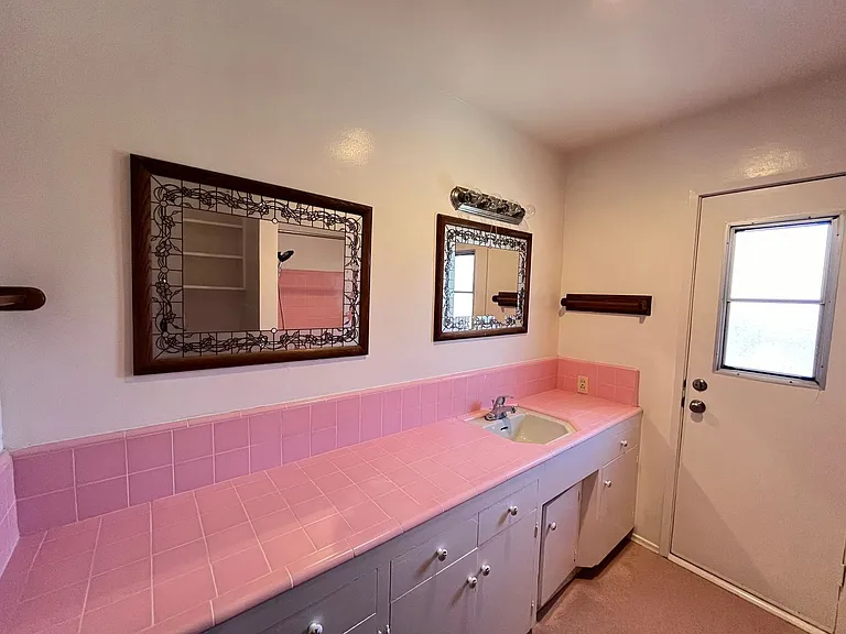215 S D St — Photo 14
